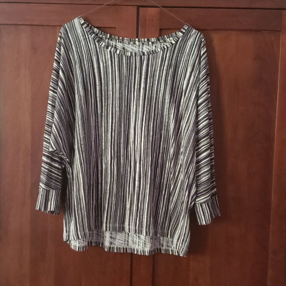 LL Bean Signature Batwing High-Low Top